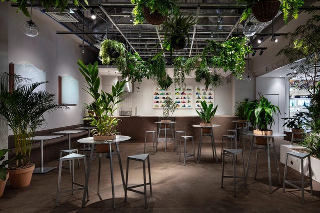 Kyoto Takashimaya S.C. T8 Commercial Space / DDAA - Interior Photography, Retail Interiors, Table, Chair