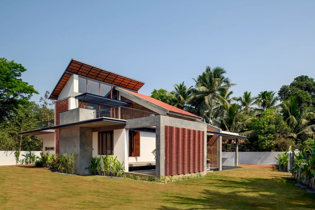 Transposed Courtyard House / Studio MSA - Exterior Photography, Sustainability, Facade