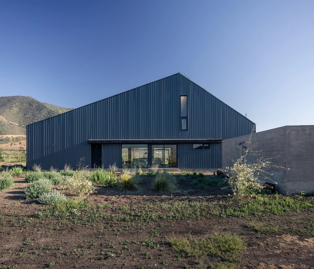 Casa Pelvin / Schwember García-Huidobro Arquitectos - Fotografía exterior, Casas, Fachada