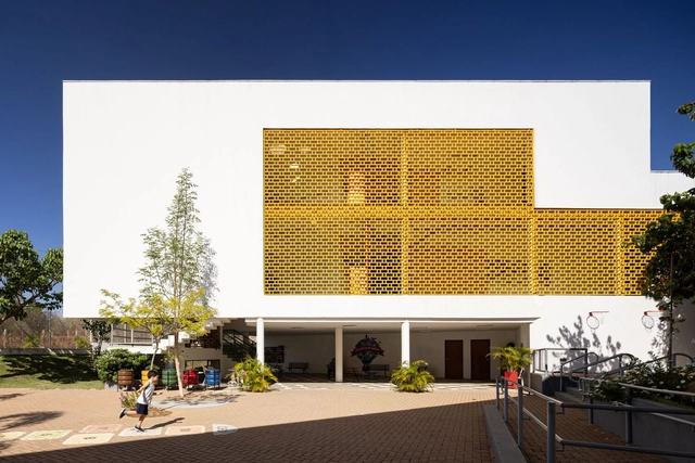 Domum 学校 / Lins Arquitetos Associados - 中小学校