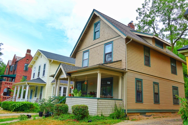 How the Much-Maligned Porch Supports Walkable, Sustainable Communities - Featured Image