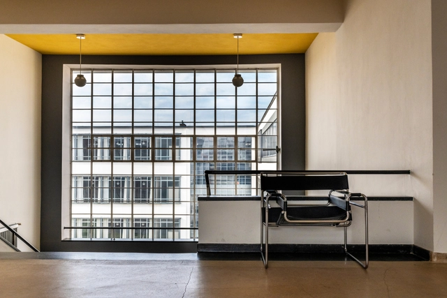  Architectural Details of the Bauhaus Movement: Revisiting the Glass Corners and Tubular Steel Construction - Featured Image