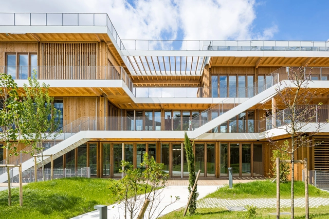 Maison des  Services Latécoère  / Brenac & Gonzalez & Associés - Exterior Photography, Commercial Architecture, Facade