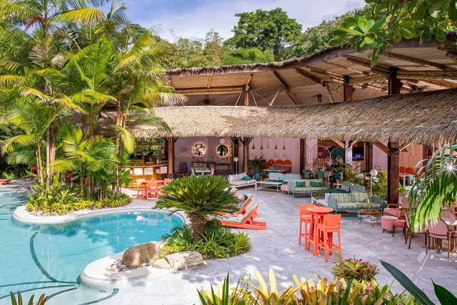 Restaurante e Pavilhão de Yoga do Hotel Águas Claras / Studio Saxe - Arquitetura Esportiva