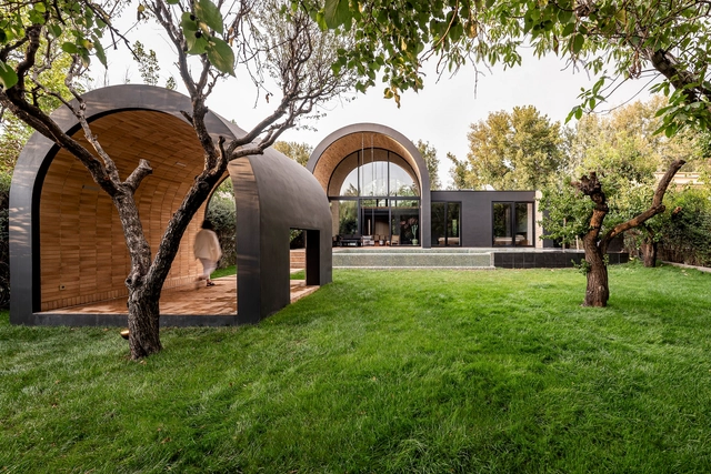 Casa Dehkadeh Iwan / Super Void Space - Renovação