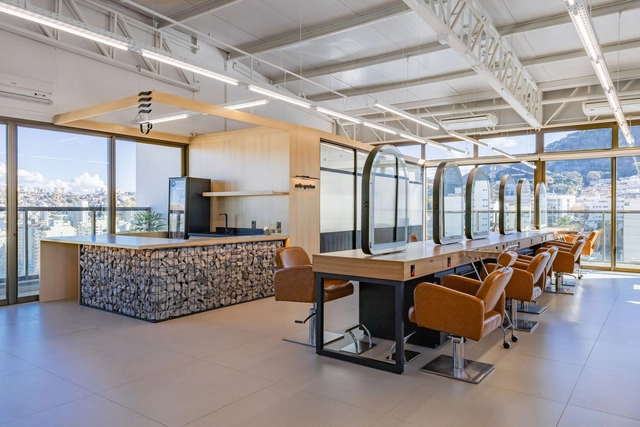 Salão de beleza Jael Pifano / Nó Arquitetura - Fotografia de Interiores, Bem  Estar, Cozinha, Mesa, Cadeira