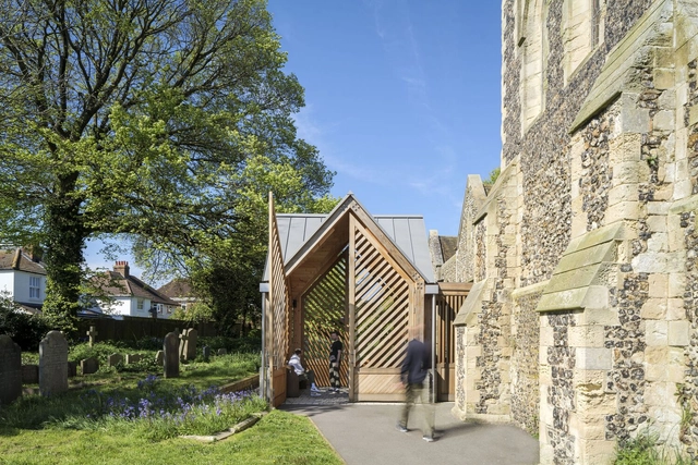 Igreja de St Leonard / John Puttick Associates - Fotografia de Exterior, Renovação, Fachada