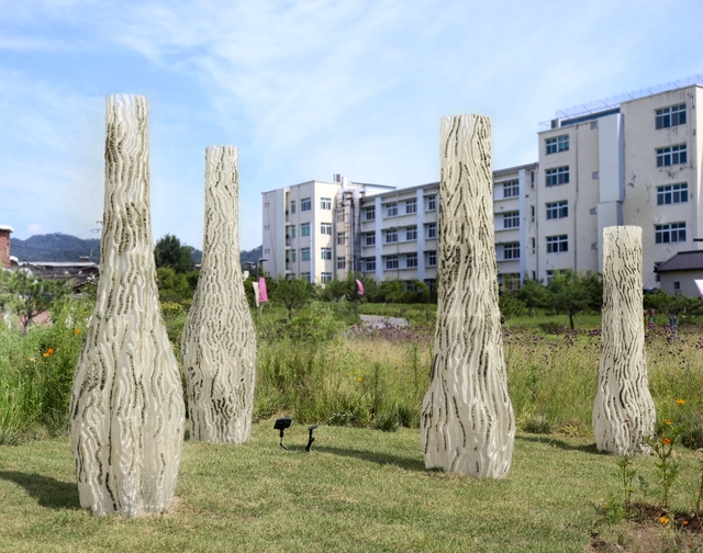 苔藓柱 / Yong Ju Lee Architecture - 建筑图, 临时装置