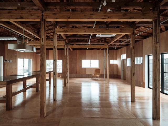 Espacio comercial en Minato / ROOVICE - Fotografía interior, Reconversión, Fijación Vigas