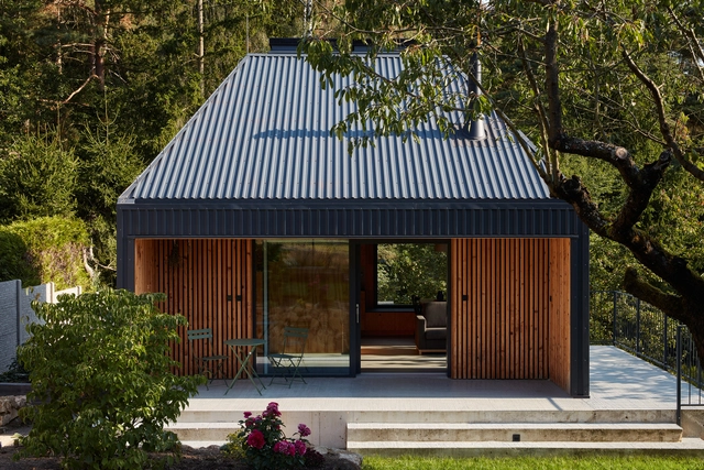 Skylight Hut / Atelier Hajný - Residential Architecture