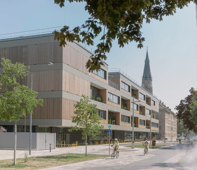 Willi Resetarits Educational Facility / Kronaus Mitterer Architekten ZT GmbH - Exterior Photography, Educational Architecture, Facade