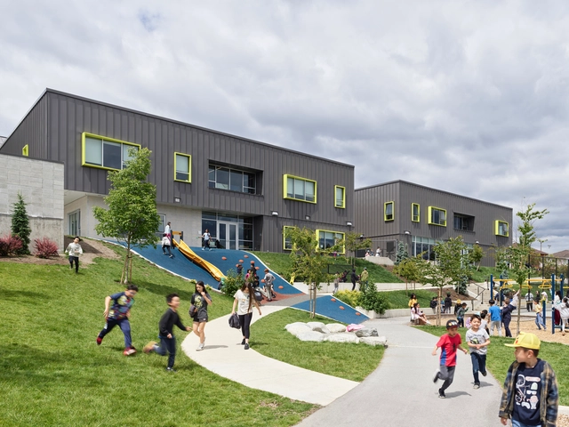 wək̓ʷan̓əs tə syaqʷəm Elementary School / hcma architecture + design - Exterior Photography, Elementary & Middle School, Facade
