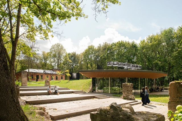Art Center Historic Homestead Transformation / PUPA Life Over Space - Exterior Photography, Refurbishment, Garden, Facade