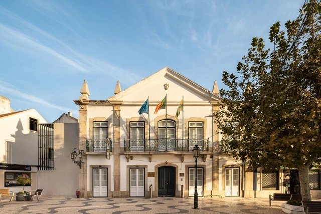 Jardim da Galeria Municipal do Montijo / Bak Gordon Arquitectos - Fotografia de Exterior, Ampliação, Fachada, Porta