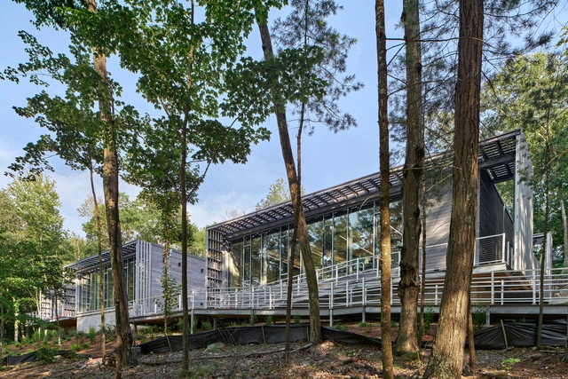 Bill ’67 and Peter ’71 Alfond Coastal Research Center / Flansburgh Architects - Research Center