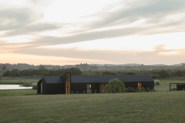 Casa Dos Aguas / VDV ARQ - Casas