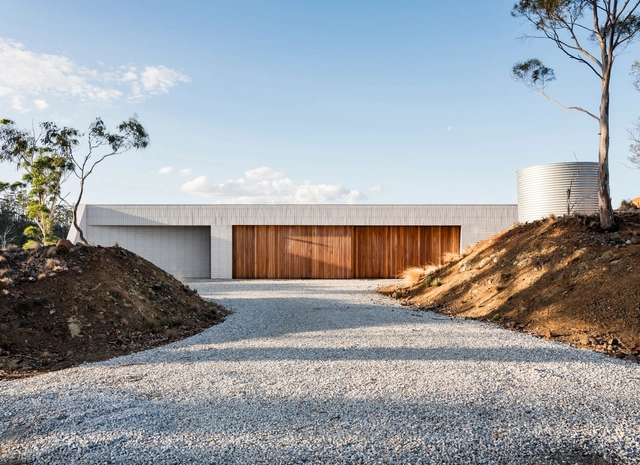 Eyrie House / Matt Williams Architects - Houses