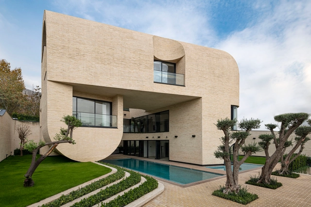 The Central Courtyard Villa / NextOffice–Alireza Taghaboni - Exterior Photography, Houses, Facade
