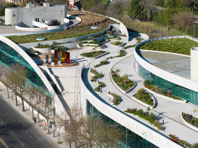 Paseo Gigena / ODA New York + AISENSON Arquitectos  - Tienda