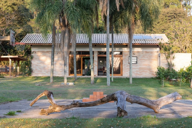 Casa Angico / VELA.oficina + Luiza Fraccaroli B. da Costa - Fotografia de Exterior, Casas