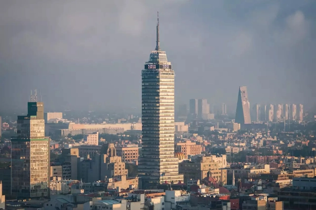 Curiosities and Myths of Mexico City's Most Iconic Buildings - Featured Image