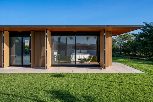 Casa Laranjeiras / Sala 03 Arquitetura - Fotografia de Exterior, Casas, Porta, Fachada