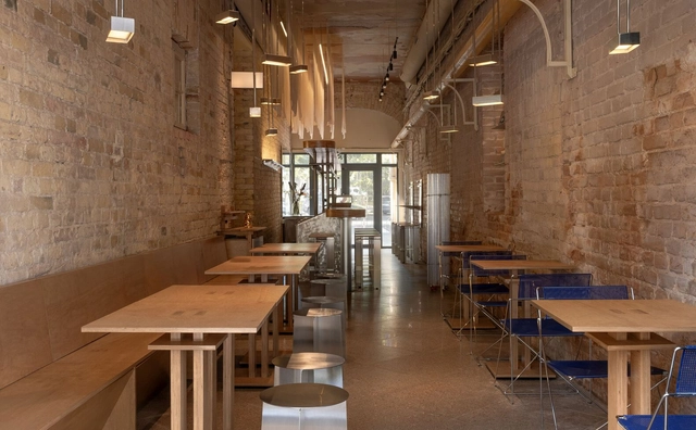 Restaurante Kitsunya / Nastia Mirzoyan - Fotografia de Interiores, Restaurante, Viga, Mesa