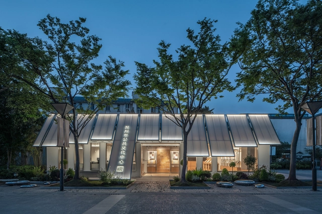 “屋顶” 拼图，苏州市公文中心 / 青天制作所 - 建筑图, 游客中心, 表皮, 门
