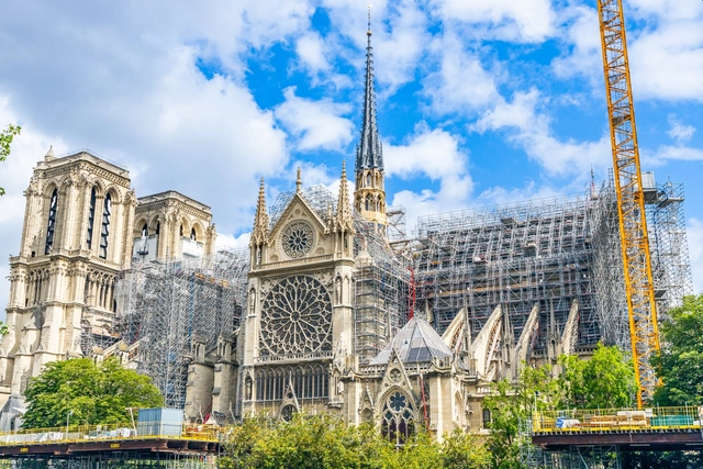 Notre Dame de Paris Announces Reopening Date and Proposes Constroversial Entrance Fee - Featured Image