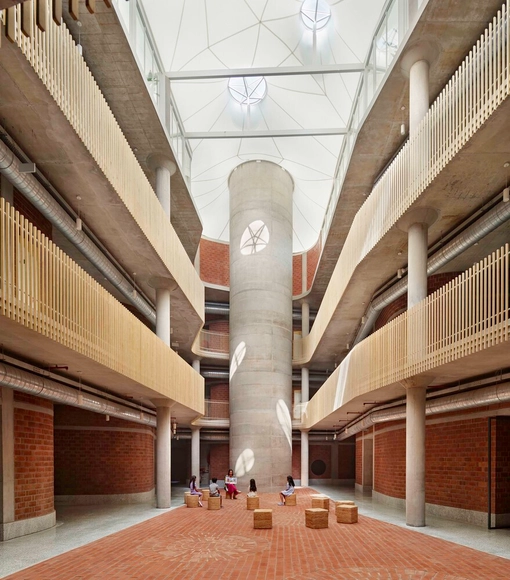 Healthy Planet School / Vir.Mueller Architects - Elementary & Middle School