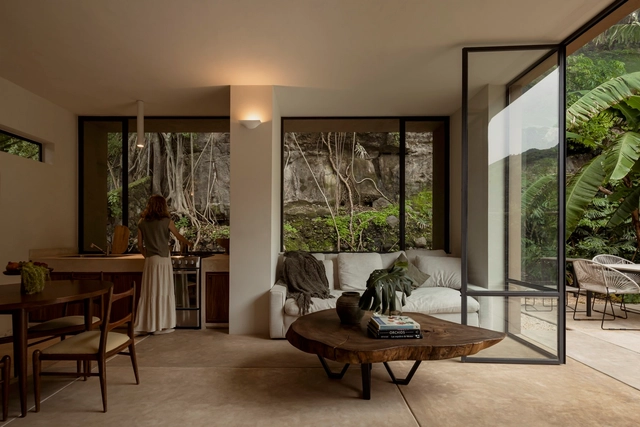 Morada de Piedra / COLAR Colectivo de Arquitectura - Fotografía interior, Casas, Mesas, Sillas
