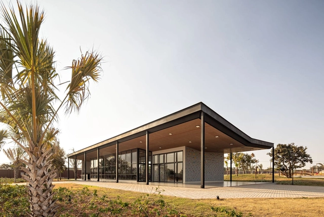 Edificações de Uso Comum do Condomínio Jardins Genebra / Fittipaldi Arquitetura - Fotografia de Exterior, Arquitetura Residencial, Fachada, Porta