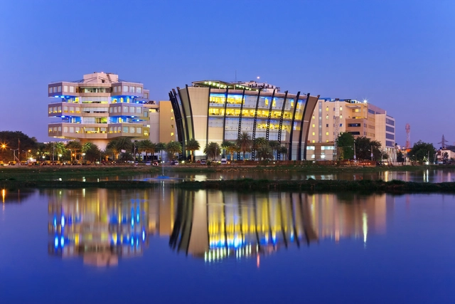 How Tech Parks Are Replacing Central Business Districts in India - Featured Image