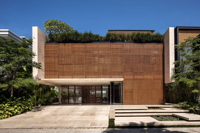Casa das Empenas / Marcos Bertoldi Arquitetos - Casas