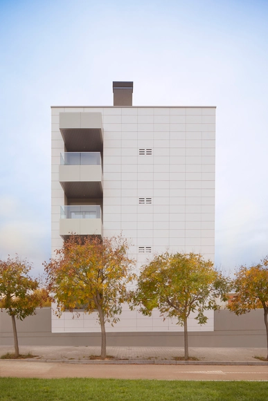 Energy Efficiency in Residential Buildings: Achieving 40% Savings at Gardea Residencial - Featured Image