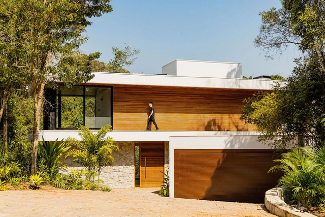 Casa Deltrap / Aresto Arquitetura - Casas