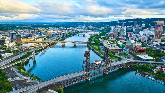 Transforming Portland: How a Demolished Highway Became a Pioneering Waterfront Park - Featured Image