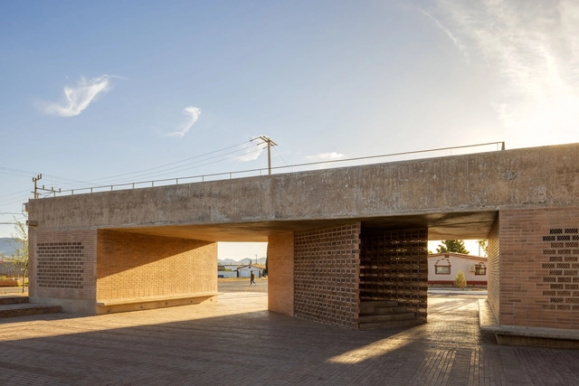 Plaza Benito Juárez / Fernanda Canales - Fotografía exterior, Plaza, Fachada