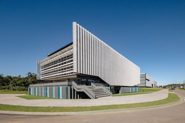 Ágora UNI / Estúdio Módulo - Office Buildings