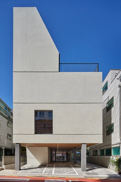 Concrete Sandwich Office Building / NOMAL - Exterior Photography, Office Buildings, Facade