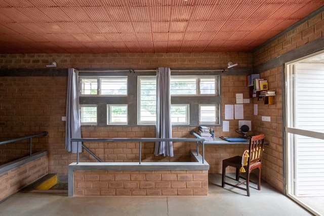 Deepthi and Hemanth's Home / Biome Environmental Solutions - Interior Photography, Houses, Beam, Chair