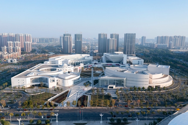 Wuhan West&East lake Cultural Center / Dagi Architectural Design Studio of China Architecture Design & Research Group - Exterior Photography, Commercial Architecture, Facade, Cityscape
