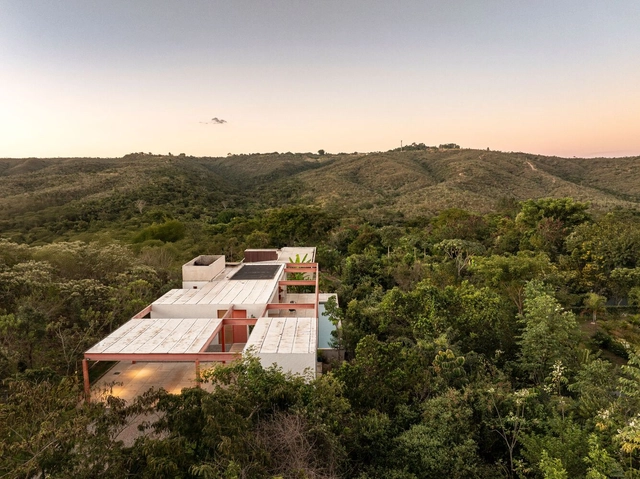 Casa de la gruta / Esquadra Arquitetos - Fotografía exterior, Casas