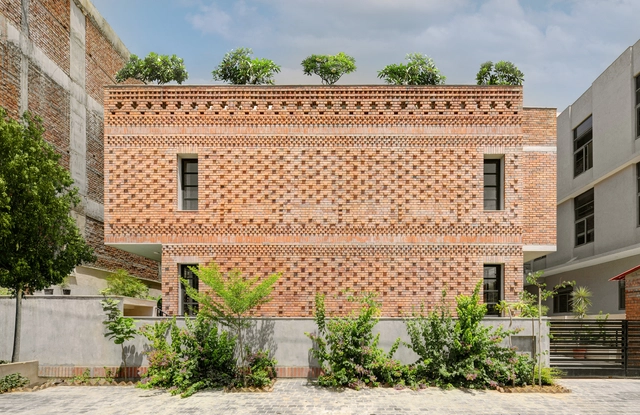 Studio Chinar / Juhi Mehta Architects - Fotografia de Exterior, Ateliê, Fachada