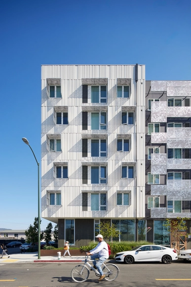 Coliseum Place Affordable Housing  / David Baker Architects - Exterior Photography, Residential Architecture, Facade