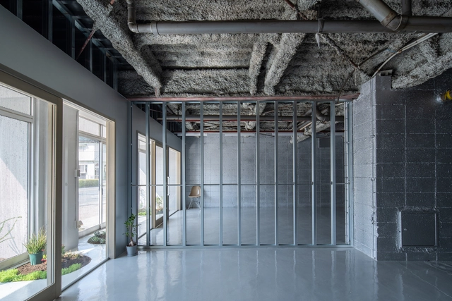 Tiendas comerciales Voids of Kiryu / Negishi Kenchiku Studio - Interiores De Oficina