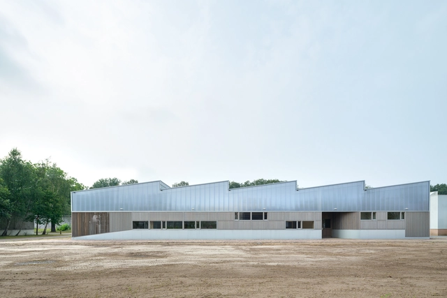 监狱仓库 / Buro NØRD Architectuur - 杂货店