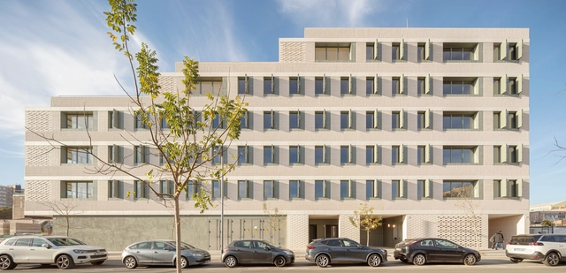 37 viviendas en L’Hospitalet de Llobregat  / b720 Fermín Vázquez Arquitectos - Fotografía exterior, Coliving