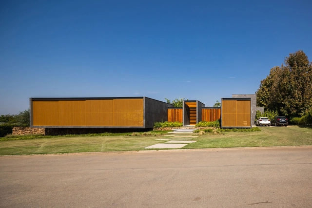 Casa da Figueira / idsp arquitetos - Casas
