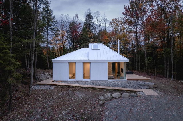 硒长石白色小屋 / NatureHumaine - 建筑图, 旅馆